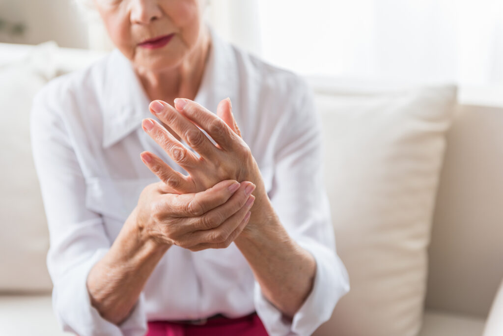 Are You Taking Opioids for Your Arthritis Pain? You Need to Read This.